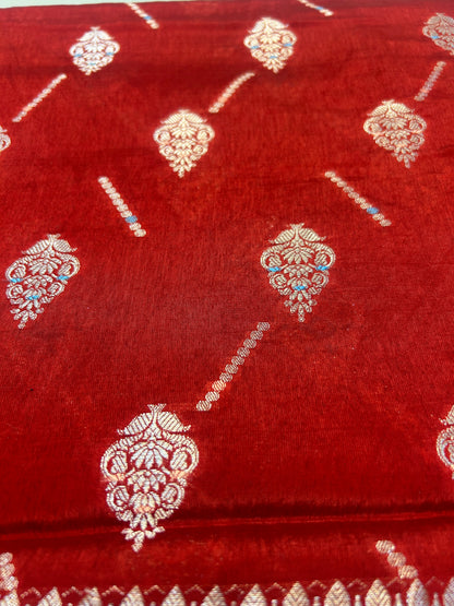 Red color Dupion Silk Handloom Banarasi Saree