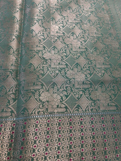 Pastel green color Dupion Silk Handloom Banarasi Saree