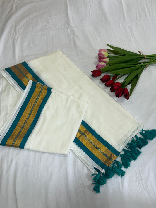 Creamish white Mulcotton saree with Teal blue border with golden zari stripes SMC227