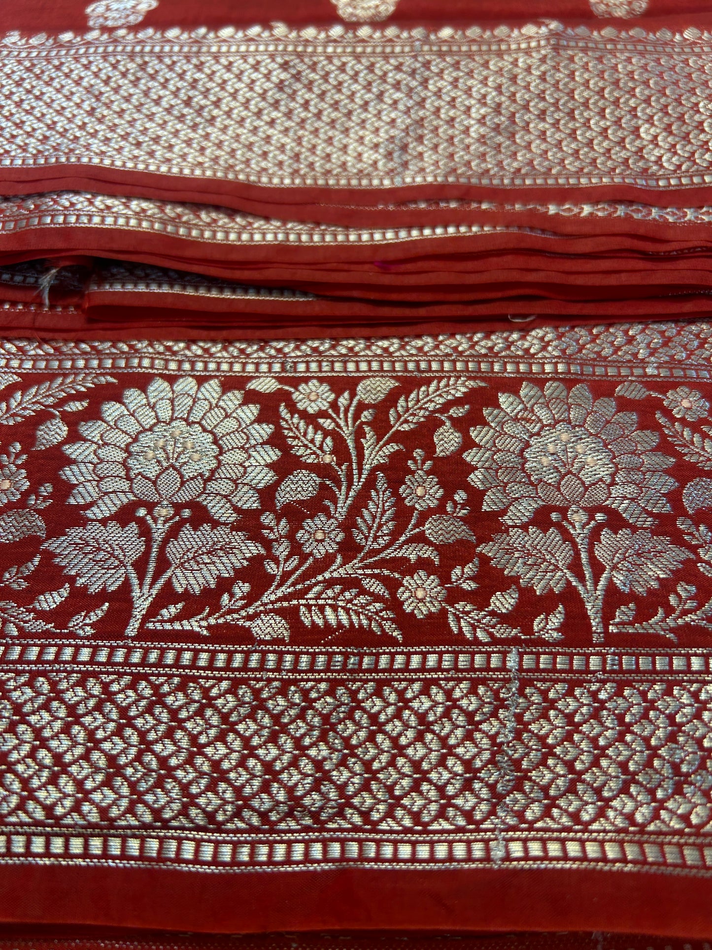 Red color Dupion Silk Handloom Banarasi Saree