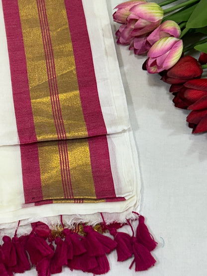 Creamish white Mulcotton saree with rani pink border with golden zari stripes SMC228
