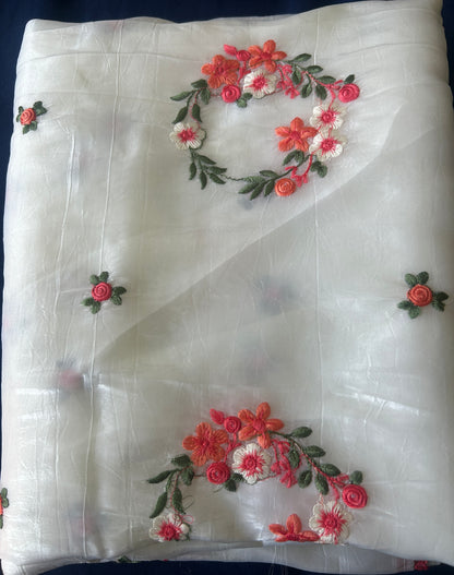 Elegant Off white Paper Crush Organza Saree with Floral Wreath Embroidery & Contrast Blouse – Christmas Edition