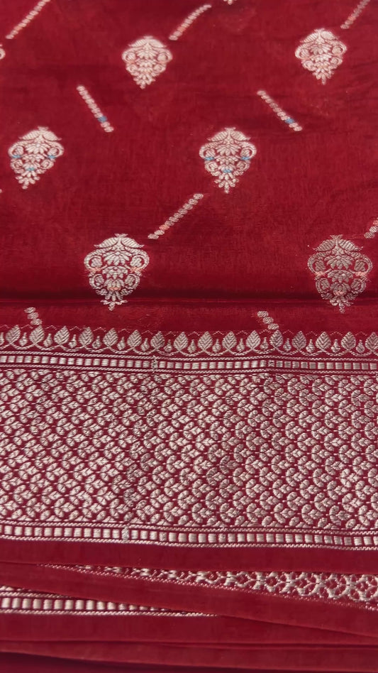 Red color Dupion Silk Handloom Banarasi Saree